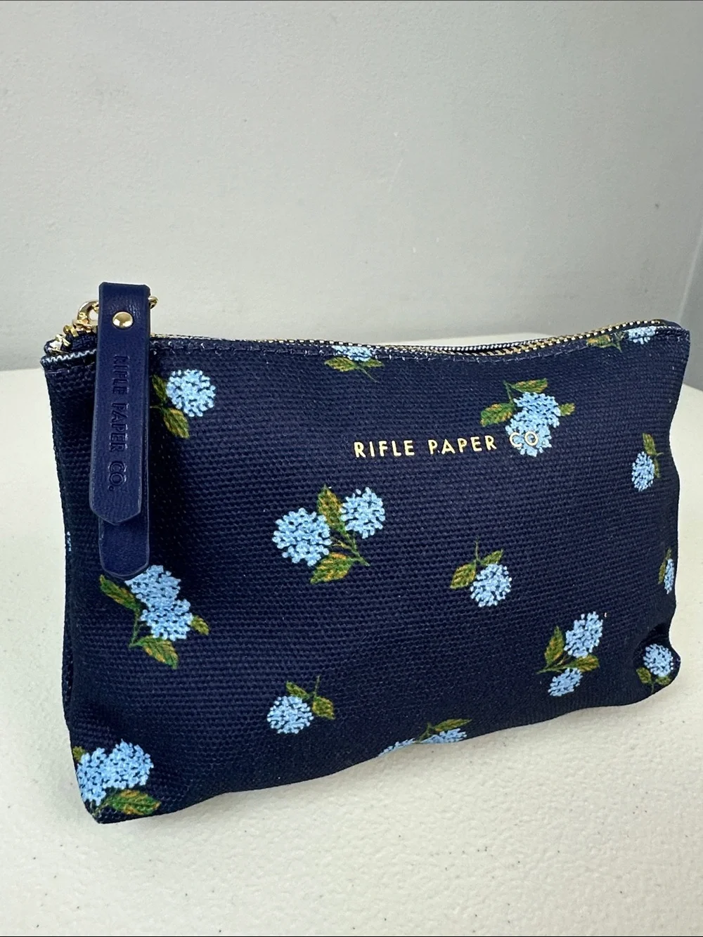 NWOT Rifle Paper Co. DITZY HYDRANGEA ZIPPERED POUCH